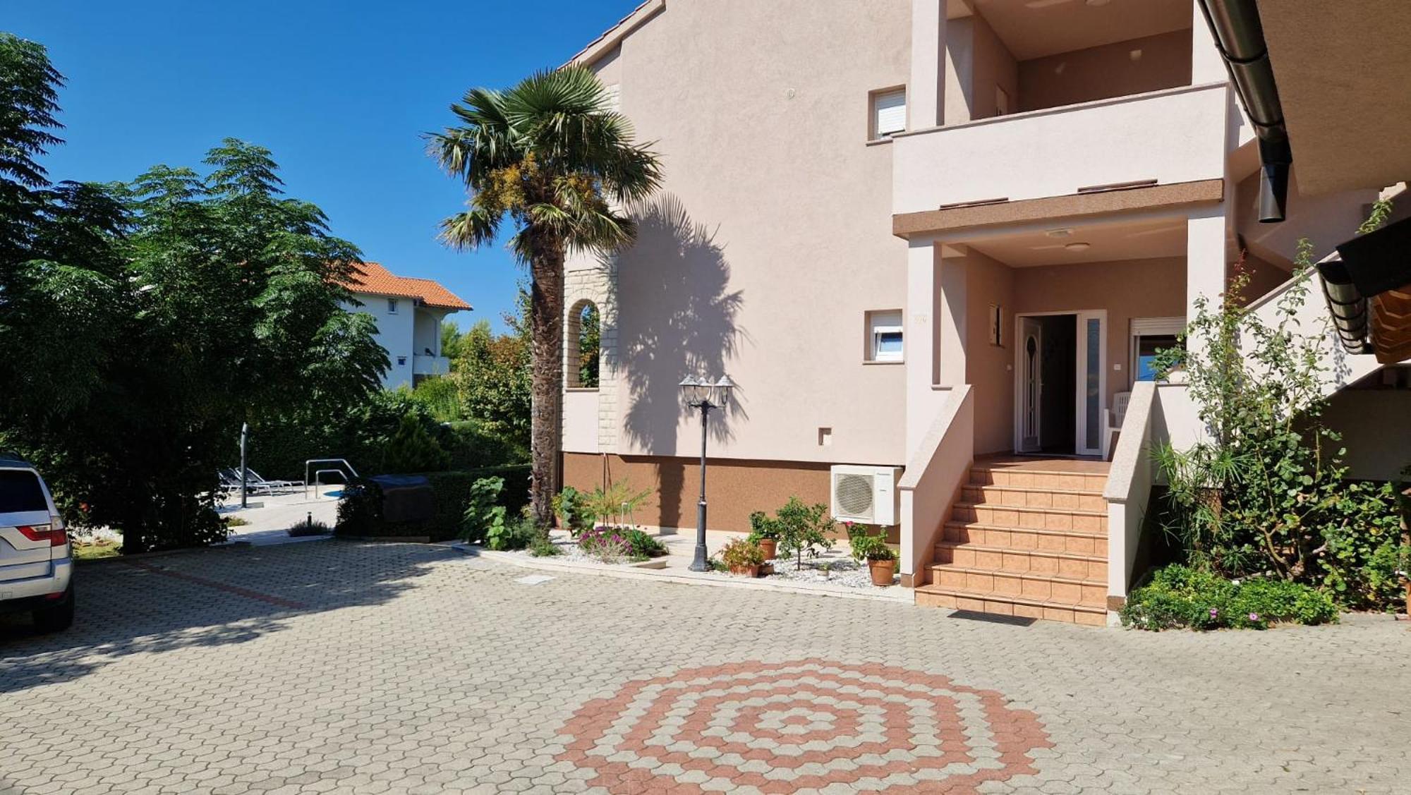 Apartments Renata Banjol Екстериор снимка