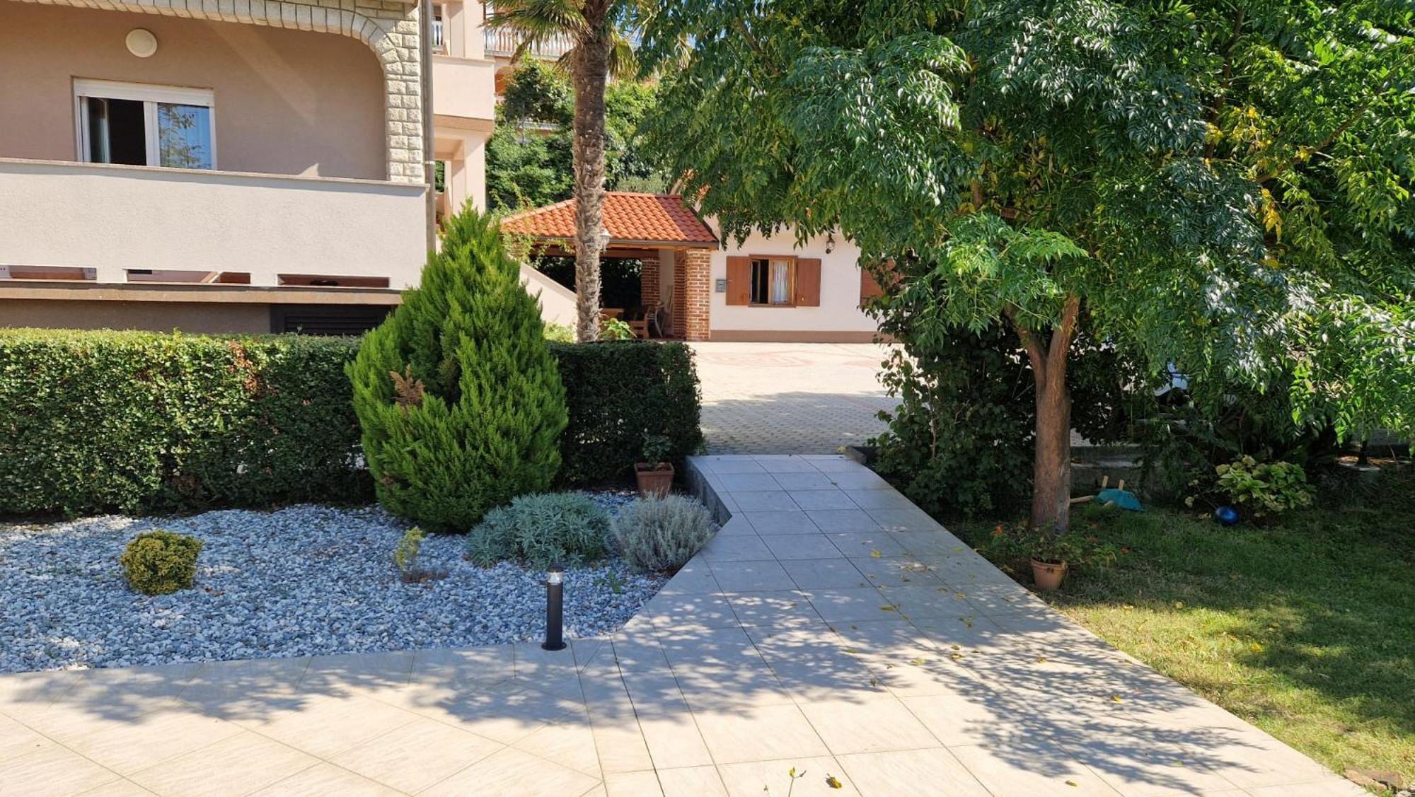 Apartments Renata Banjol Екстериор снимка