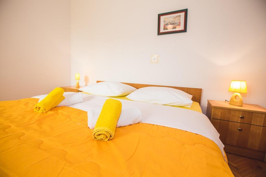 Apartments Renata Banjol Стая снимка
