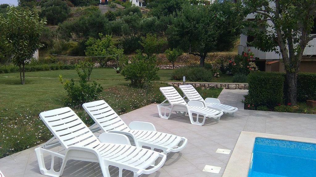 Apartments Renata Banjol Екстериор снимка